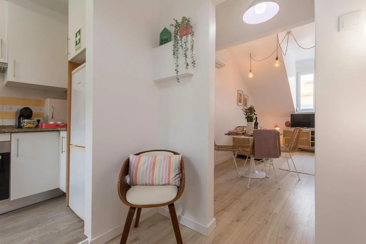 New Bright And Cozy Apartment In Graca Lisbona Portogallo